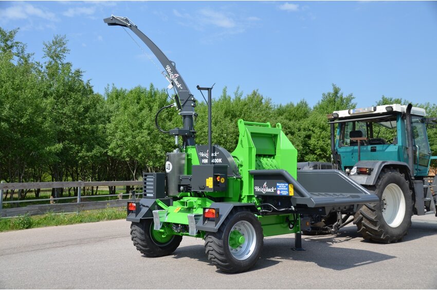 Self-loading Wood Chippers-Heizohack HM 8-400 KFL from | Kuhn